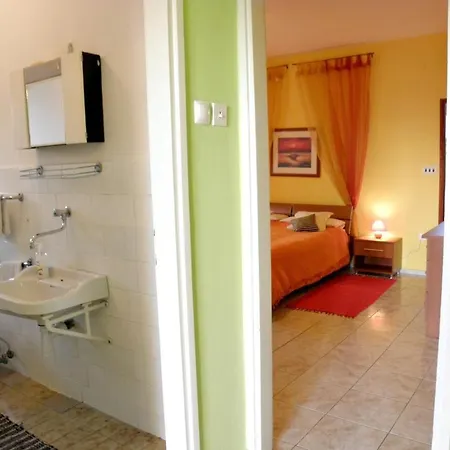 Apartment Apartments Gorda - 50M From Beach