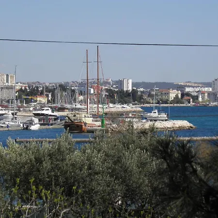 Apartments Gorda - 50M From Beach Apartment Zadar
